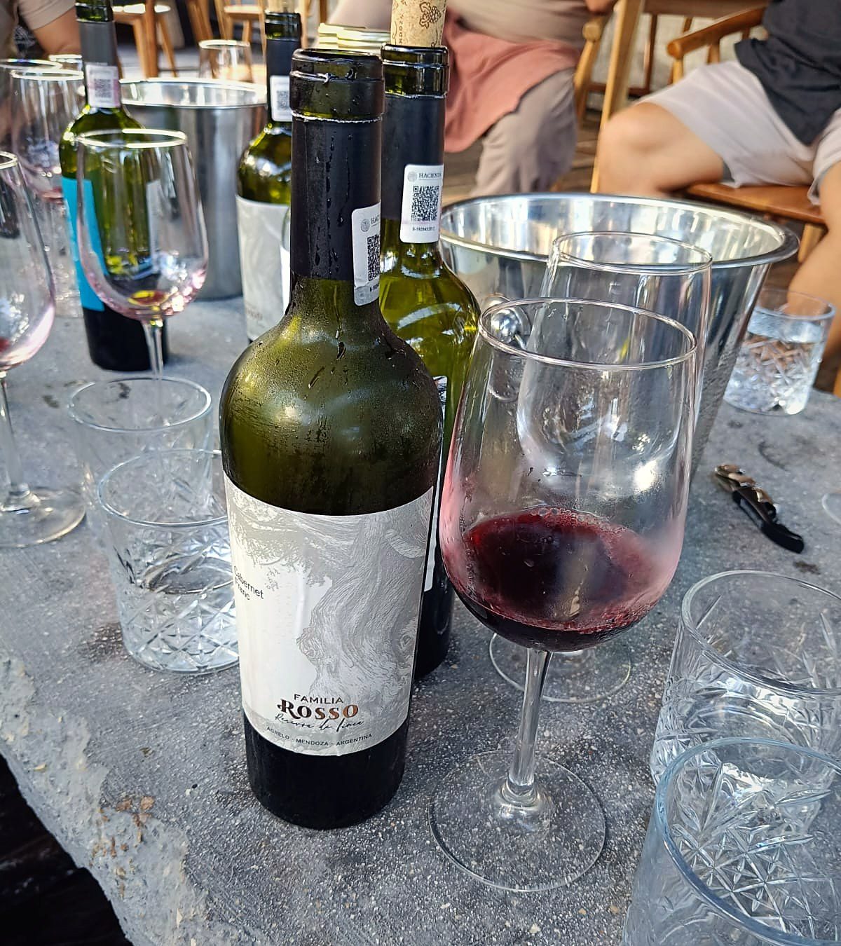Familia Rosso Cabernet Franc servido en copa